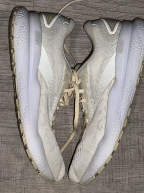 Brooks shoes